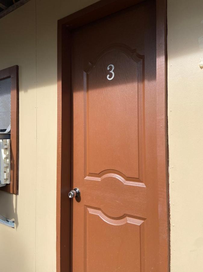פנגלאו Alona Bohol Backpackers Hostel מראה חיצוני תמונה