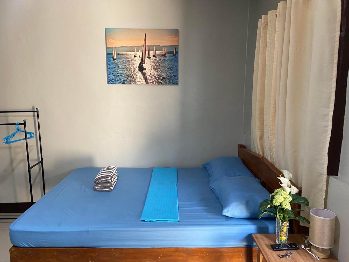 פנגלאו Alona Bohol Backpackers Hostel מראה חיצוני תמונה